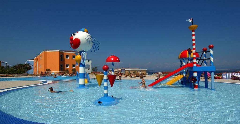 Apartment Golf Crveni Vrh Esterno foto