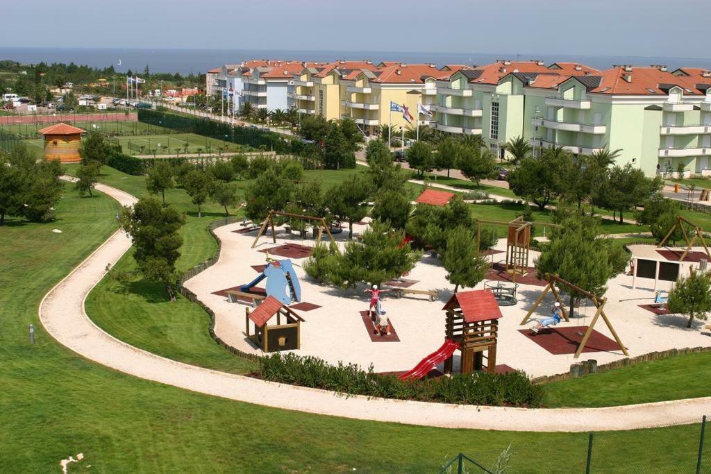 Apartment Golf Crveni Vrh Esterno foto